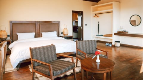 Dhampus-Lodge - bedroom with seating area
