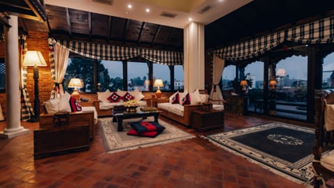 Dwarikas Hotel - Wohnzimmer der Royal Suite