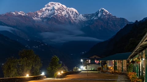 Landruk-Lodge - exterior in the evening