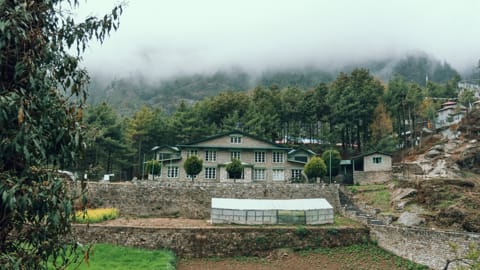Monjo-Lodge - Außenansicht