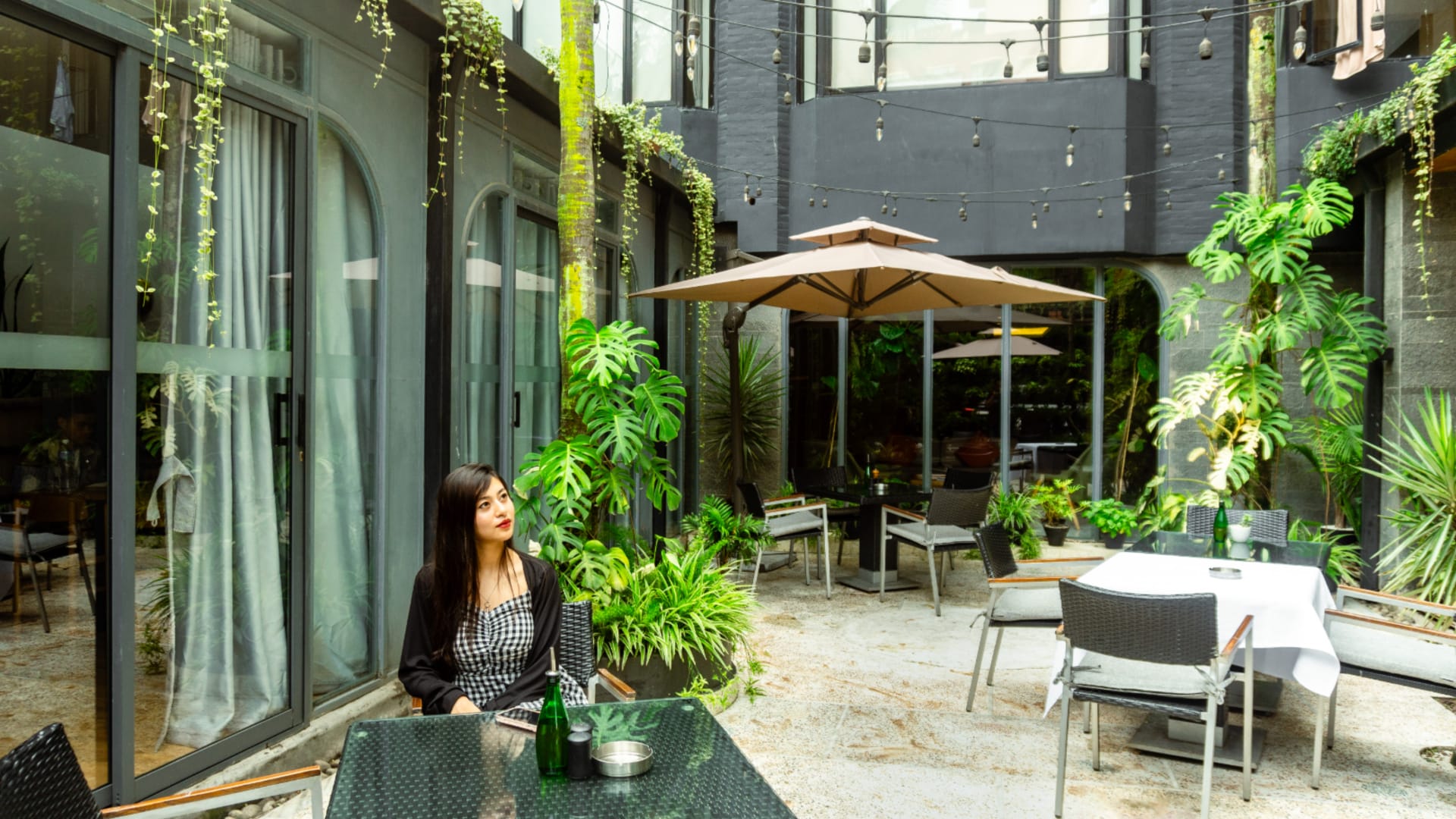 Nomad Hotel - Innenhof