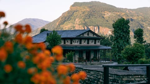 Tomijong-Lodge - Außenansicht